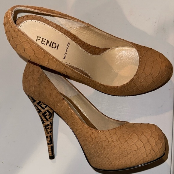 Tic102 is going live. High end luxury. - Picture 10 of 16